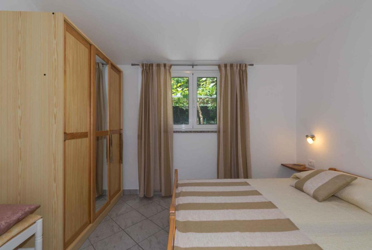 Apartments In Ravni/Istrien 30383 エクステリア 写真